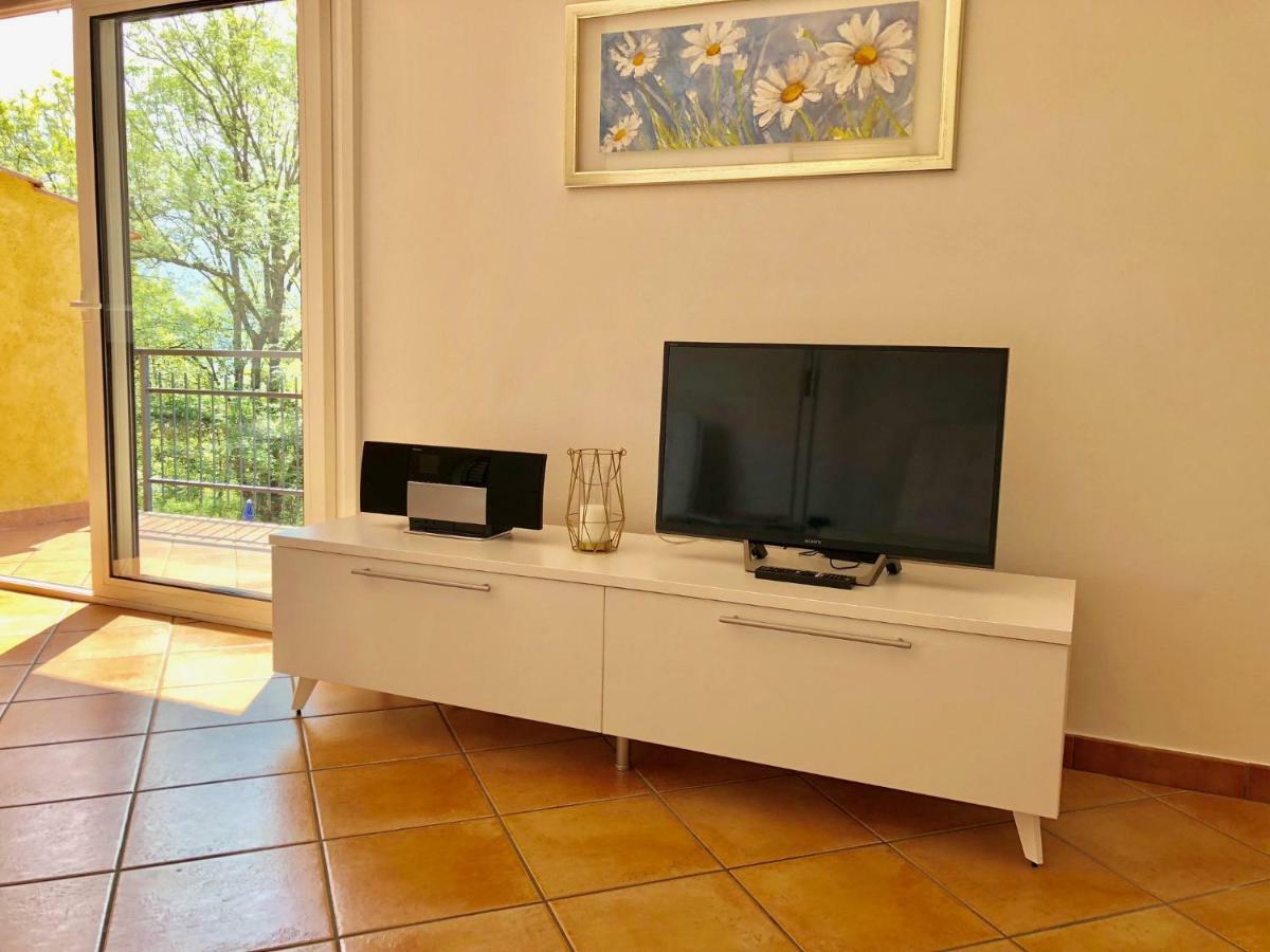 Апарт отель Residenza Ai Ronchi 1 2 6 Maccagno Экстерьер фото