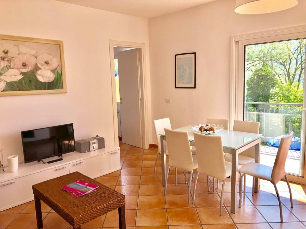 Апарт отель Residenza Ai Ronchi 1 2 6 Maccagno Экстерьер фото